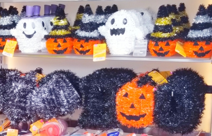 ダイソーハロウィンインテリア2020！置物やガーランドで簡単おしゃれなお部屋に！