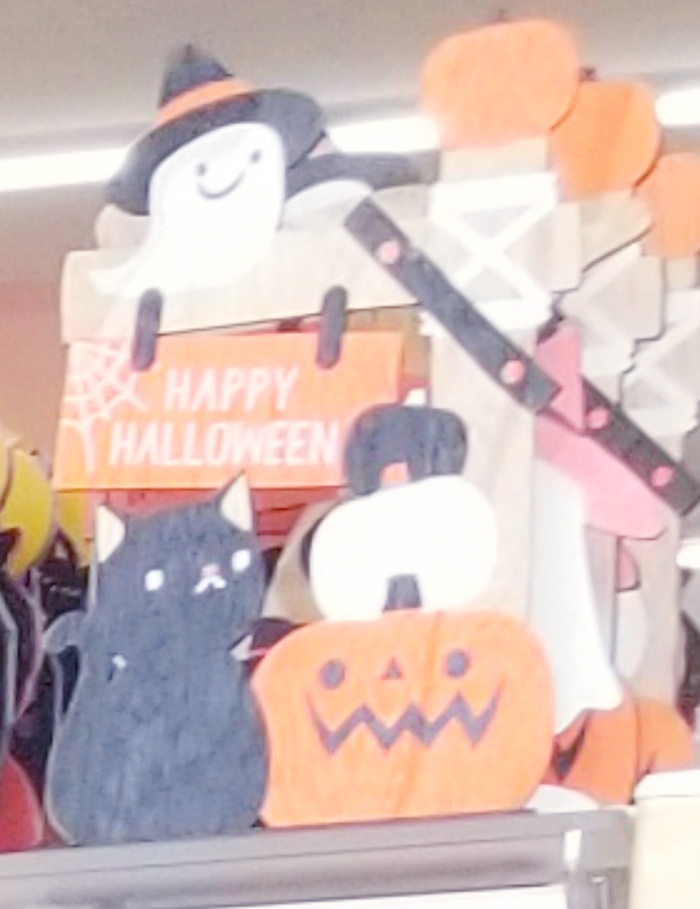 ダイソーハロウィンインテリア2020！小物やガーランドで簡単おしゃれなお部屋に！