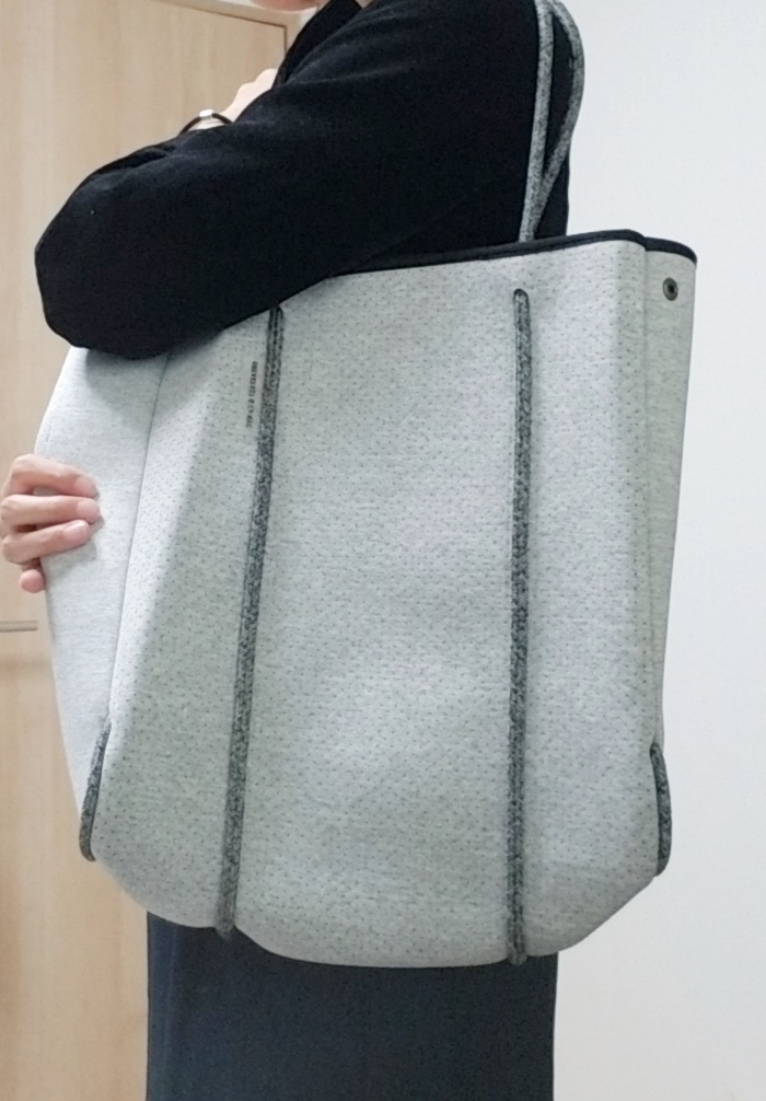A4サイズがすっぽり入る縦型トートバッグ購入レビュー!大きさの目安は?
