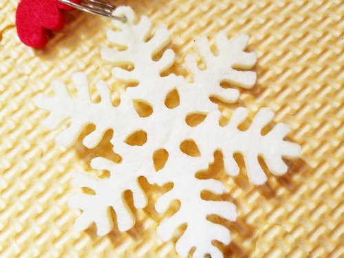 クリスマスの飾り付け 100均で部屋の壁が可愛くなる6つのアイテム