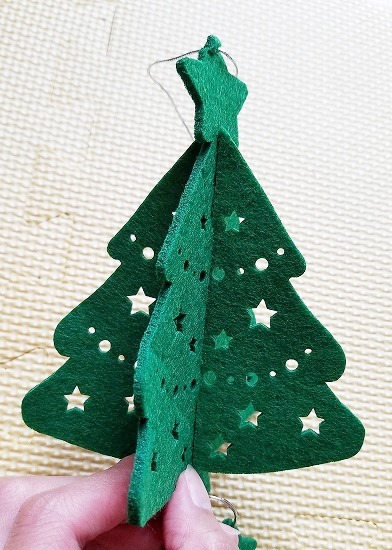 クリスマスの飾り付け 100均で部屋の壁が可愛くなる6つのアイテム